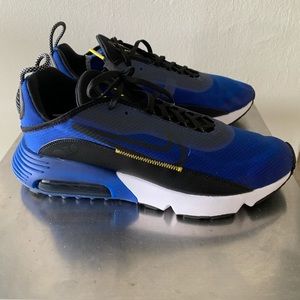 Men Nike sneakers